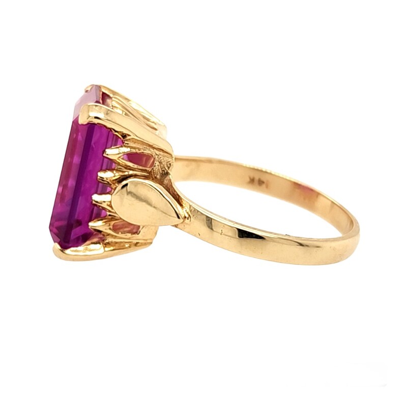 Emerald Cut Pink Synthetic Stone Ring
14 Karat Yellow Gold
Filigree Basket Setting
$590