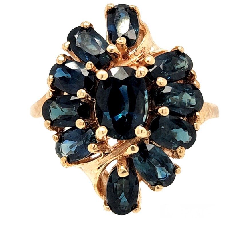 Unique 11 Oval Sapphires Ring
10 Karat  Yellow Gold