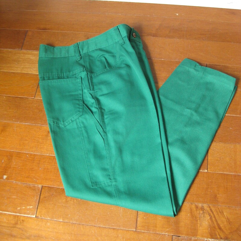 Vtg March, Green, Size: 2<br />
fun, bright green jeans style pants from March<br />
These are made of a cotton/poly blend, by the feel, (No fabric ID tag present)<br />
They have four pockets and a long pocket on the back of each leg.<br />
<br />
Snap and zipper fly<br />
unlined<br />
<br />
Good shape, the fabric has a few pills/<br />
<br />
No size tag, My guess will fit a modern size 4 - 6, maybe 8, please use measurements provided below.<br />
flat measurements:<br />
waist: 14<br />
hip: 21.25<br />
rise: 12 this is high<br />
inseam: 28. for a petite gal or will hit ankle length for taller.<br />
side seam 38.25<br />
<br />
thanks for looking!<br />
#58042
