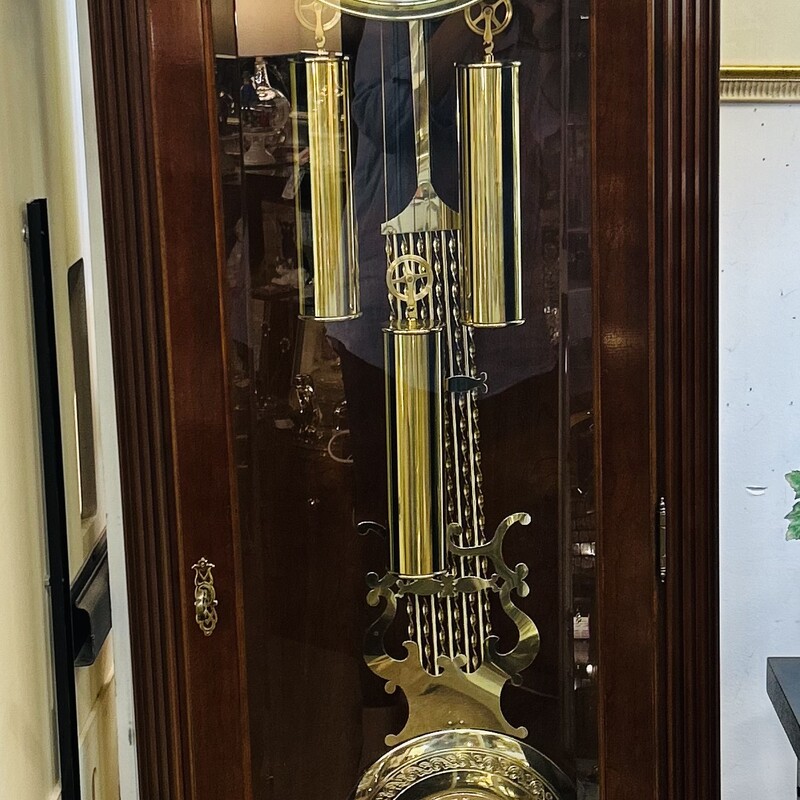 Sligh Grandfather Clock
Brown Wood Gold Hardware
Size: 24x18x85H
Multi Chime and ability to Silence At Night