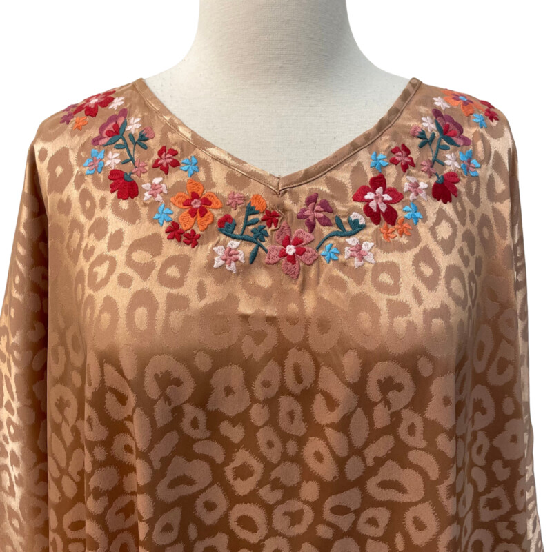 Oddi Shimmer Blouse<br />
Animal Print<br />
Embroidered Floral<br />
RoseGold with Colorful Flowers<br />
Size: 2X/3X