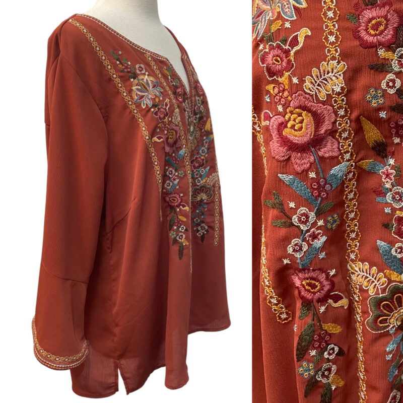 Savanna Jane Embroidered Blouse<br />
3/4 Bell Sleeves<br />
Sienna, with multicolor floral embroidery<br />
Size: 3X