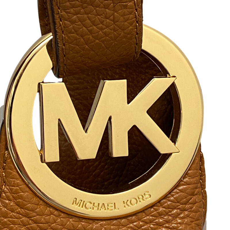 Michael Kors Fulton Hobo Leather Bag
Pebbled Leather in Cognac Color
Size: 15(L) x 11(H) x 5(D)
Gold Signature Hardware