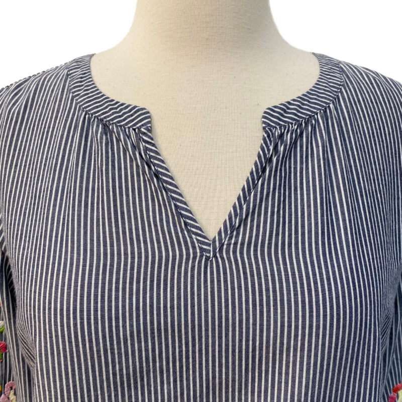 Talbots Striped Top<br />
Embroidered Floral Sleeves<br />
Size Small<br />
Navy and White with Colorful Embroidery