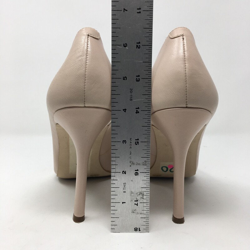 BCBGeneration Pointed Toe, Pale Pin, Size: 9.5