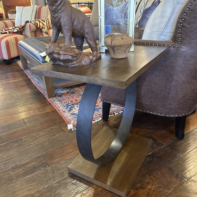 Palecek Walnut And Metal Accent Table<br />
<br />
24Lx16Wx25