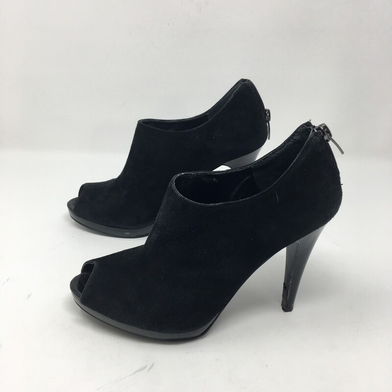 Nine West Stilletto Bootie<br />
 HOTTHCTHOTO Black Suede, 1/2 \" platform. peep toe, zip heel,  5\" Stiletto bootie<br />
Very nice gently used condition.<br />
<br />
1 lb .4 oz