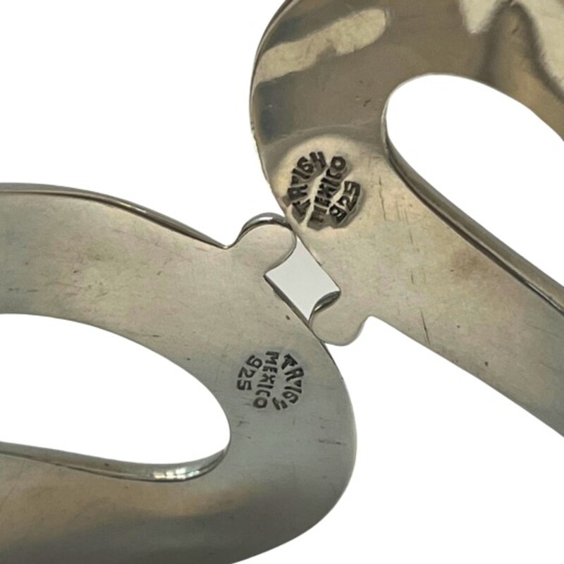 .925 Mexico Hinged Cuff Bracelet
Modernist Mid-Century Minimalist
TR-164