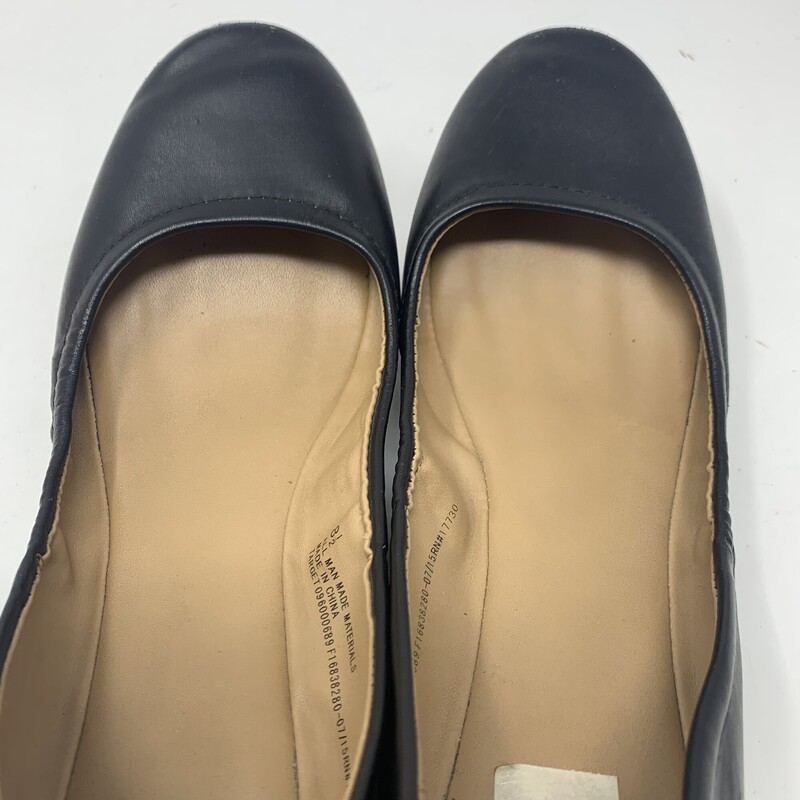 102-355 Mossimo, Black, Size: 8.5<br />
black leather flats