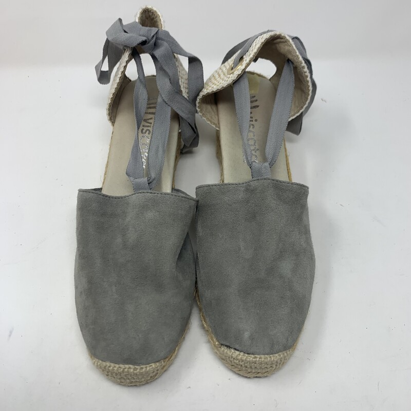 114-112 Viscata, Grey, Size: 10
Viscata grey sandals w/ tie up ankle