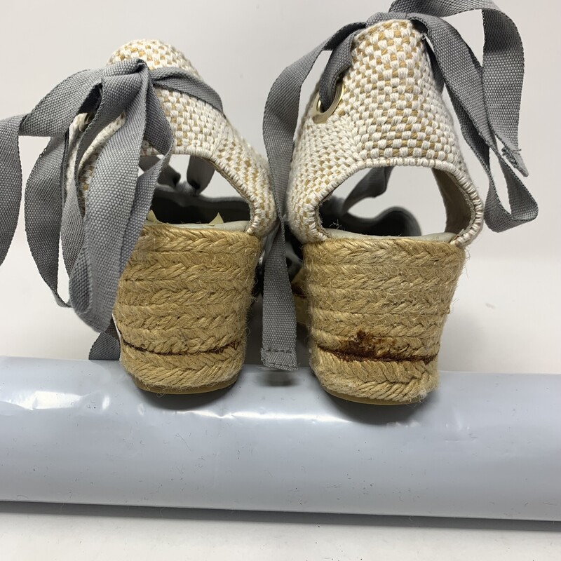 114-112 Viscata, Grey, Size: 10
Viscata grey sandals w/ tie up ankle