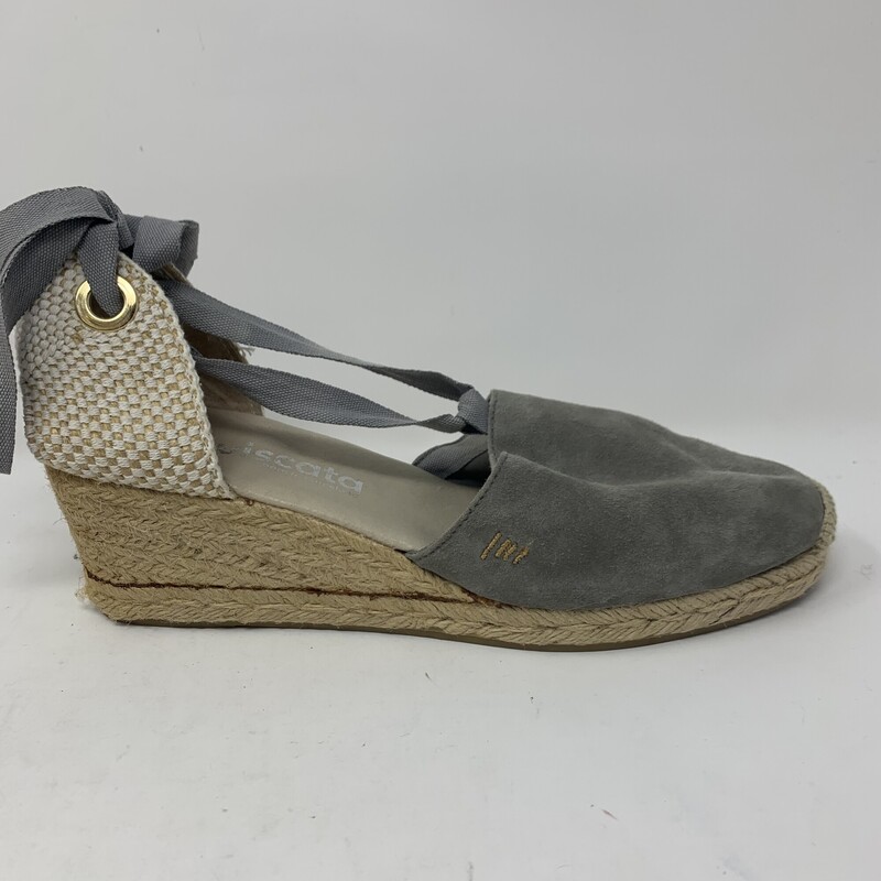 114-112 Viscata, Grey, Size: 10
Viscata grey sandals w/ tie up ankle