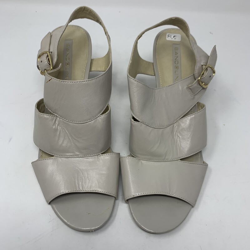 110-175 Bandolino, Beige, Size: 8.5<br />
heels with thick straps and a buckle on the side n/a  good condition