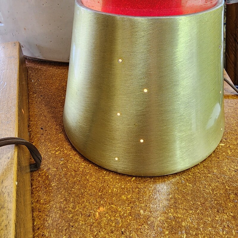 MCM Carlisle Lava Lamp, Gold & Red, Starlight