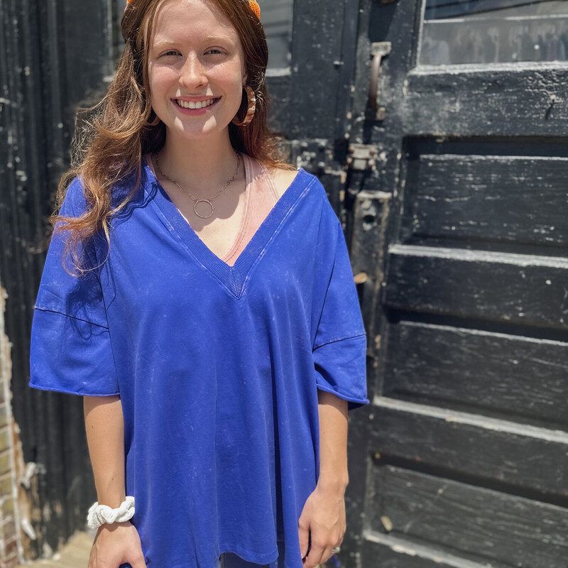 The rave of the century! This versitile washed set is the comfiest thing ever, AND the CUTEST! Dress casual but feel cute at the same time!<br />
Available in sizes Small, Medium, and Large.<br />
Madison is wearing a size Large, Anna is wearing a size Small.