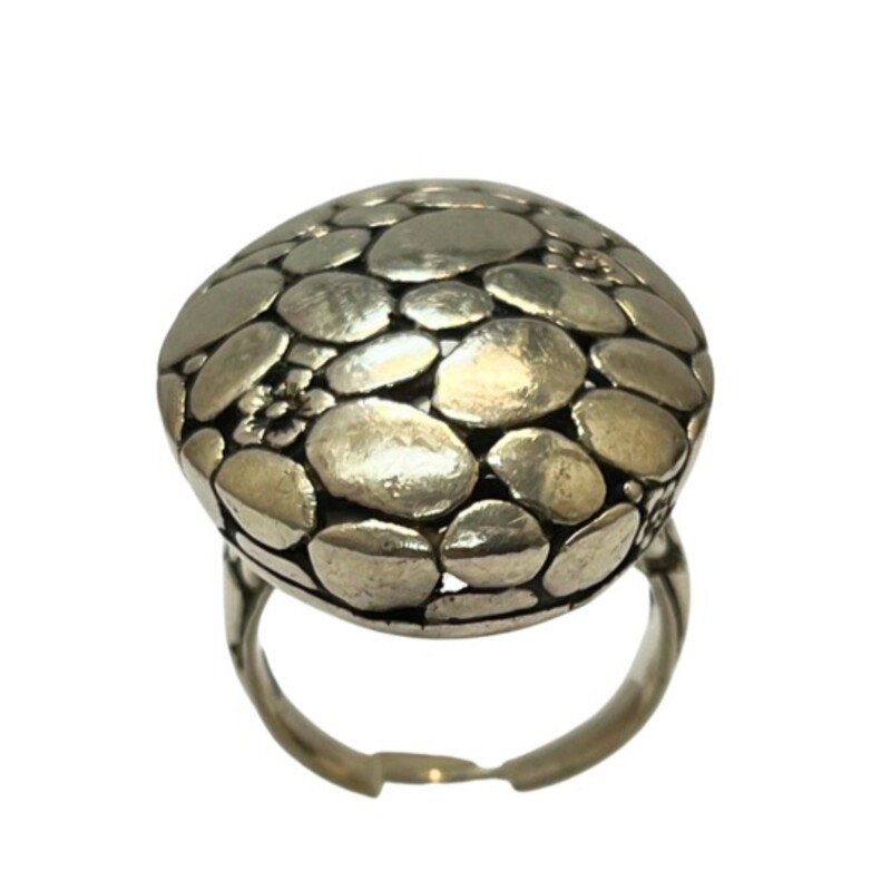 The Luxury of Bali .925 Oval Bouquet Ring<br />
Silver<br />
Size: 7