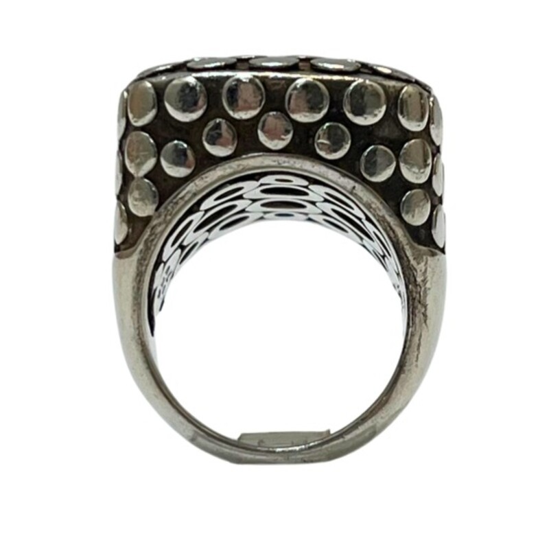 John Hardy Square Dots Ring
.925 Silver & 18K Gold
Size: 7.5