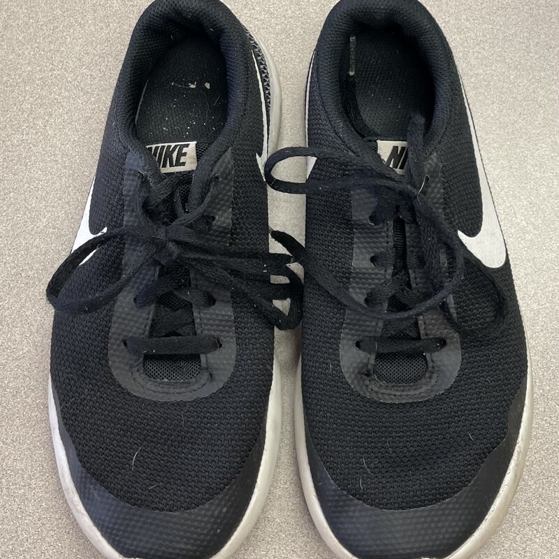 Nike Shoes, Black, Size: 4Y