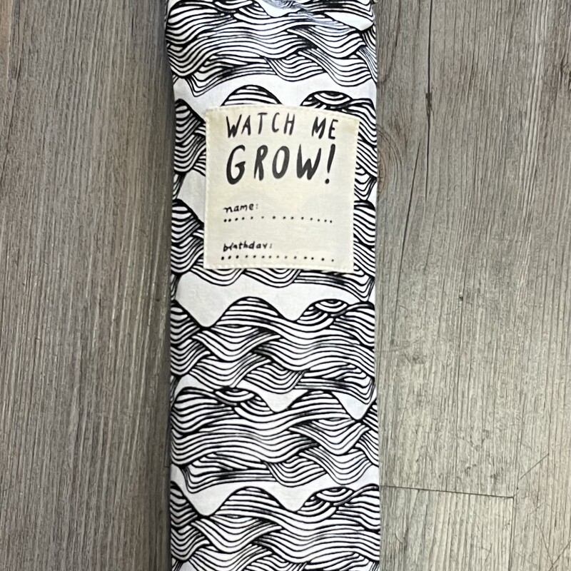 Watch Me Grow Cloth, White, Size: Pre-owned