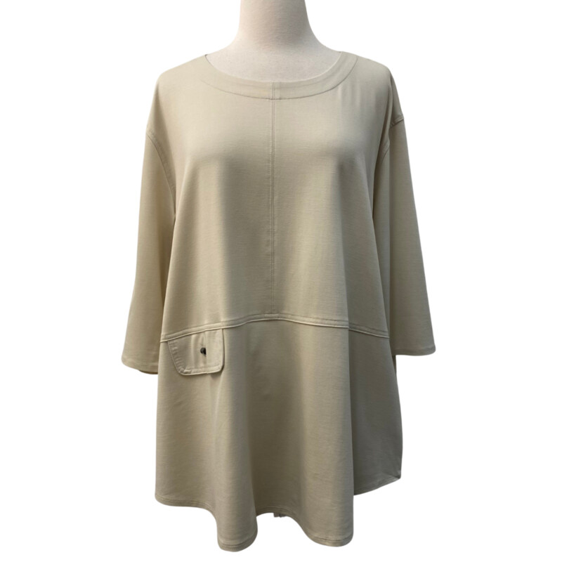 NEW By JJ Focus Tunic Top<br />
Faux Side Pocket and Button Detail<br />
Artistic Flare<br />
Color: Oatmeal<br />
Size: Large