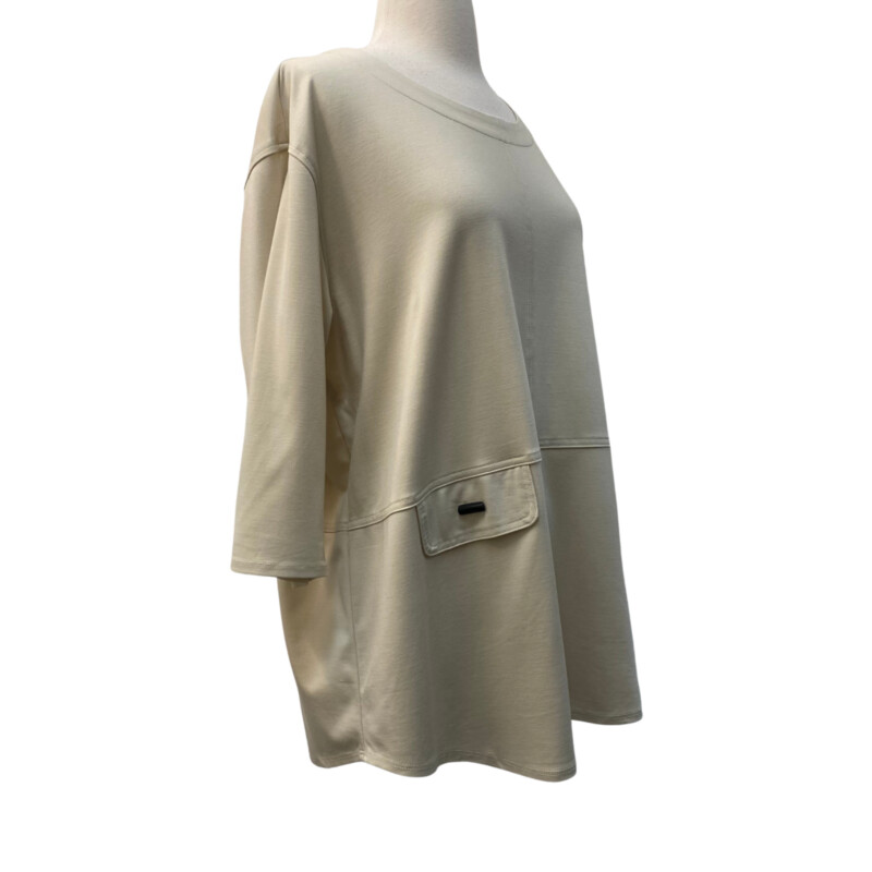 NEW By JJ Focus Tunic Top<br />
Faux Side Pocket and Button Detail<br />
Artistic Flare<br />
Color: Oatmeal<br />
Size: Large
