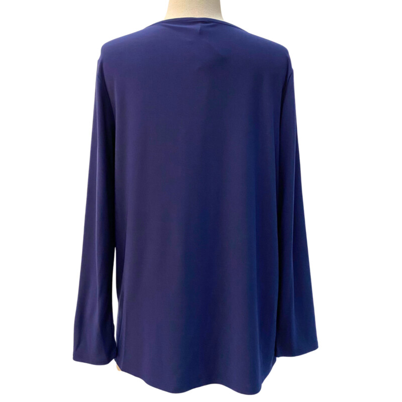 NEW By JJ Focus Pocket Tunic<br />
Color: Navy Black<br />
Size: Small