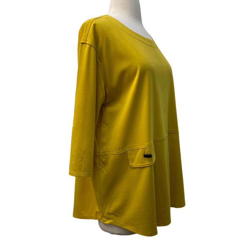 NEW By JJ Focus Tunic Top<br />
Faux Side Pocket and Button Detail<br />
Artistic Flare<br />
Color: Marigold<br />
Size: Small