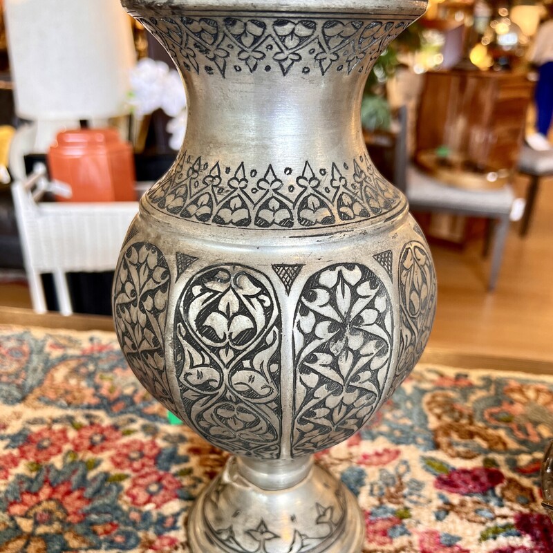 Vase Metal Etched,
Size: 10H