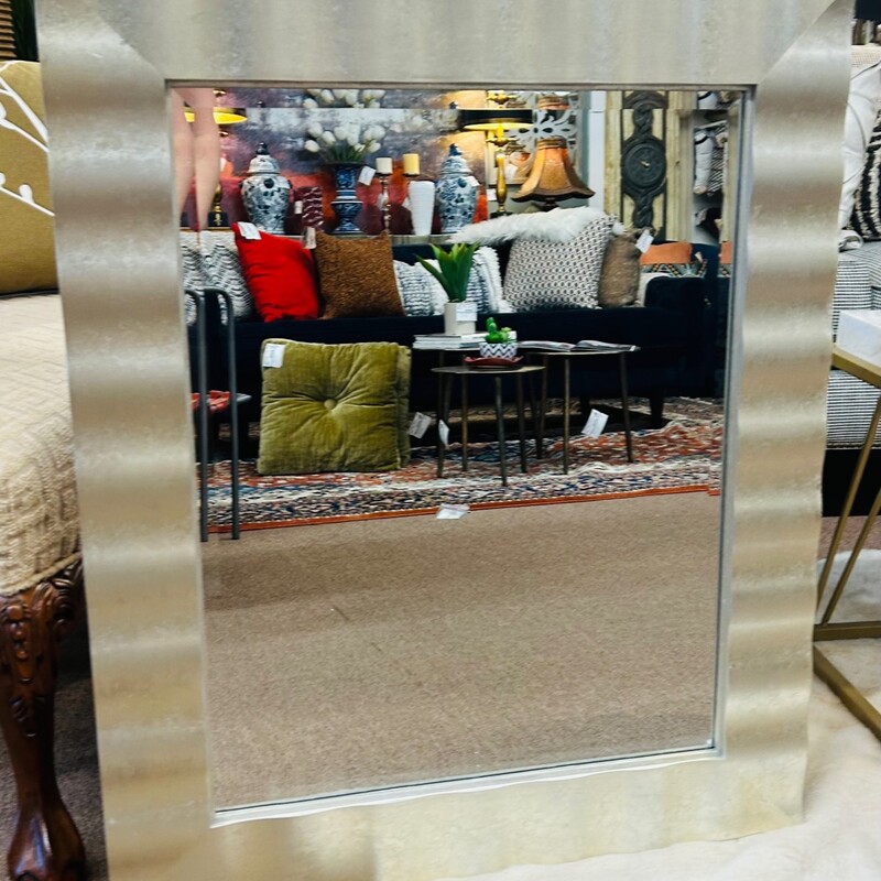 Wavy Brushed Rectangle Mirror
Silver Size: 30 x 36H