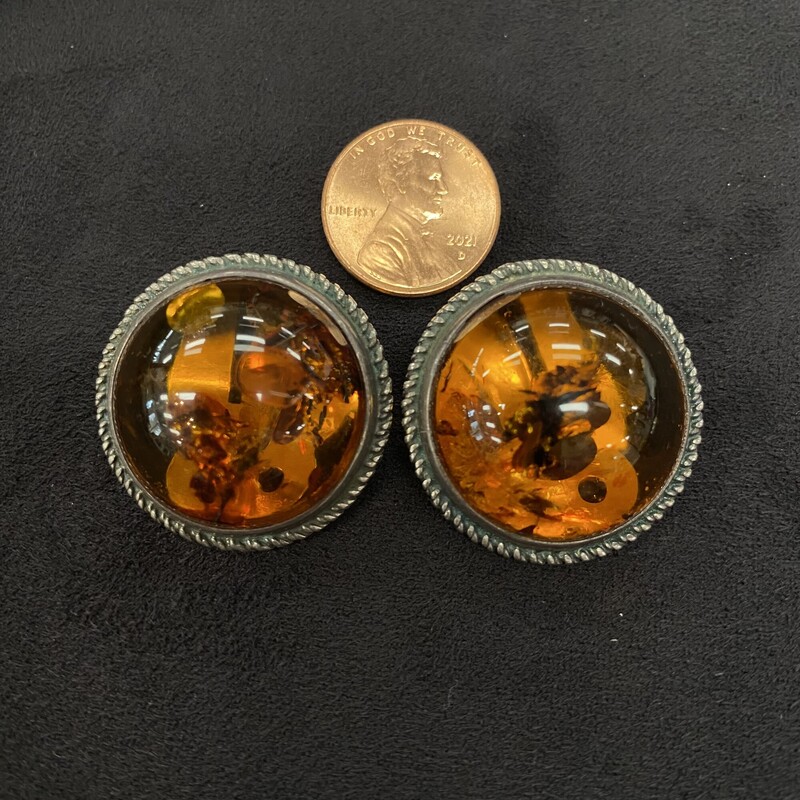 Vintage Baltic Amber Button Earrings<br />
30mm<br />
Clip-On