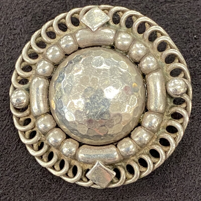 Georg Jensen Earrings- Vintage
#85 Sterling Silver Denmark Jewelry
Silver .925
Clip-On