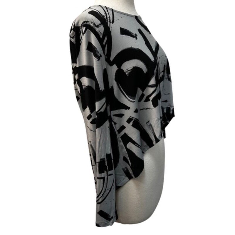 NEW Focus By JJ Topper<br />
Abstract Print With Gray and Black<br />
Size: Large