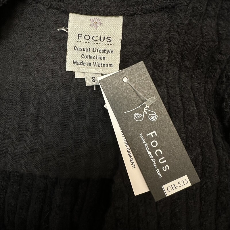 NEW Focus Casual Life Chenille Vest<br />
Preshrunk 100% Cotton<br />
Pockets!<br />
Cute Buttons<br />
Black<br />
Size: Small<br />
<br />
In store we have sizes:  Medium, Large, and XLarge