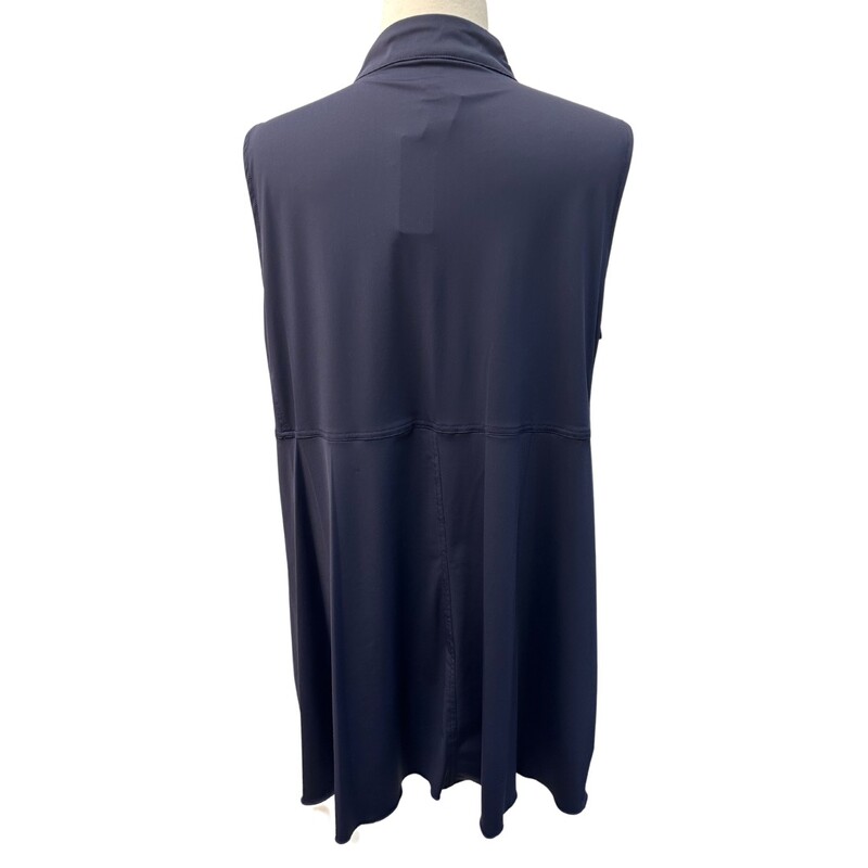 NEW Focus Tunic Vest<br />
Sleeveless<br />
Zip Up<br />
Navy<br />
Size: Large<br />
<br />
In Store we also have size Small, Medium, & XLarge
