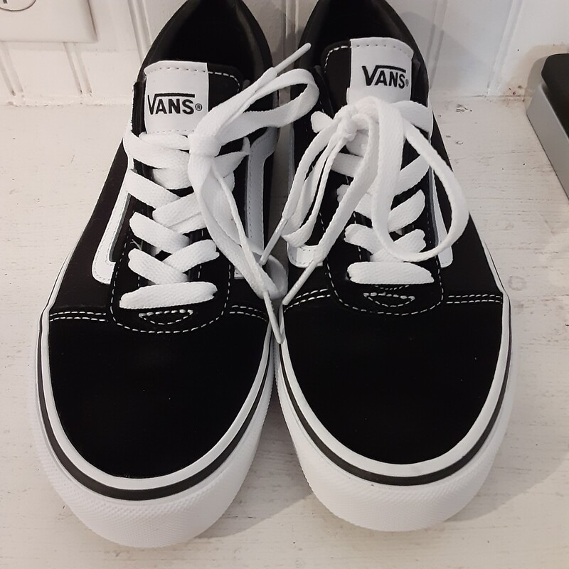 *Vans NEW, Size: 5 Youth