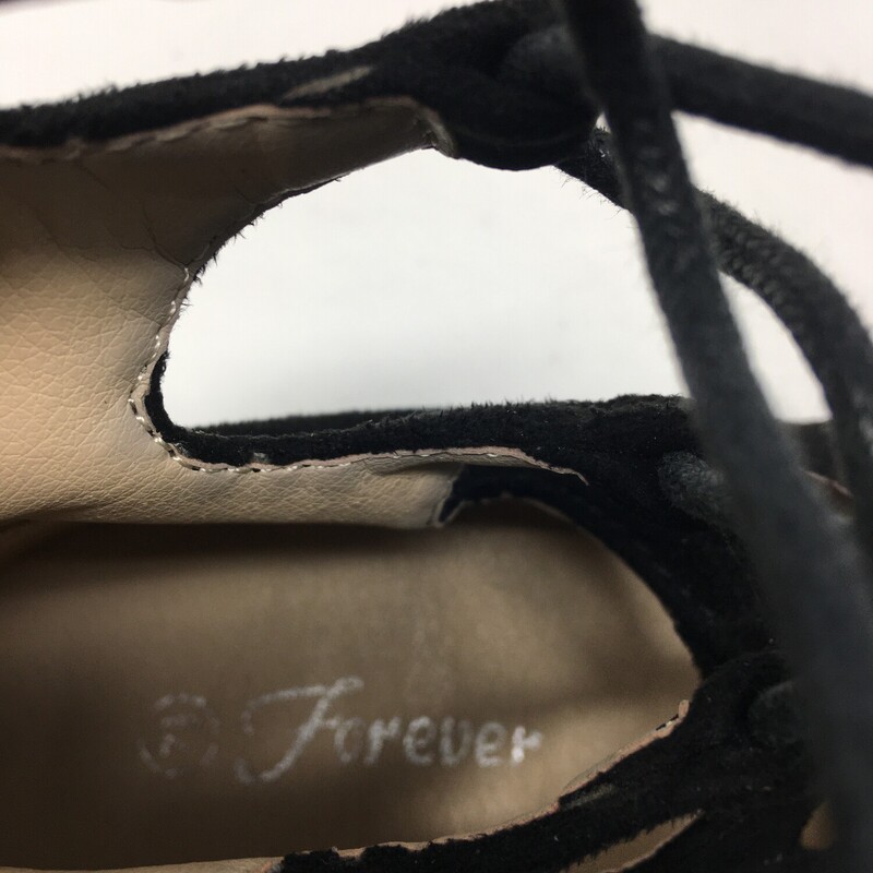 120-140 Forever, Black, Size: 7.5<br />
Black flats w/lace up laces