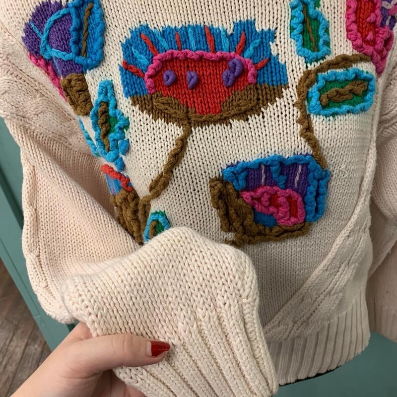 This 80s sweater, yes please!!!<br />
heavily embrodiered floral<br />
perfect for the upcoming season!!<br />
<br />
Avon Fashions, Pink, Size: S