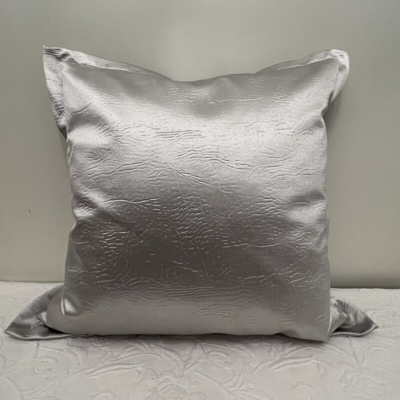 Toss Cushion Satin Velvet<br />
Grey & Silver<br />
Removable Zip Cover Feather Insert
