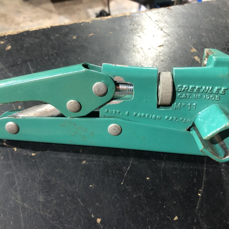 Greenlee No. 1095 Mk11 Adjustable Cable Stripper.

*MADE IN AUSTRALIA*