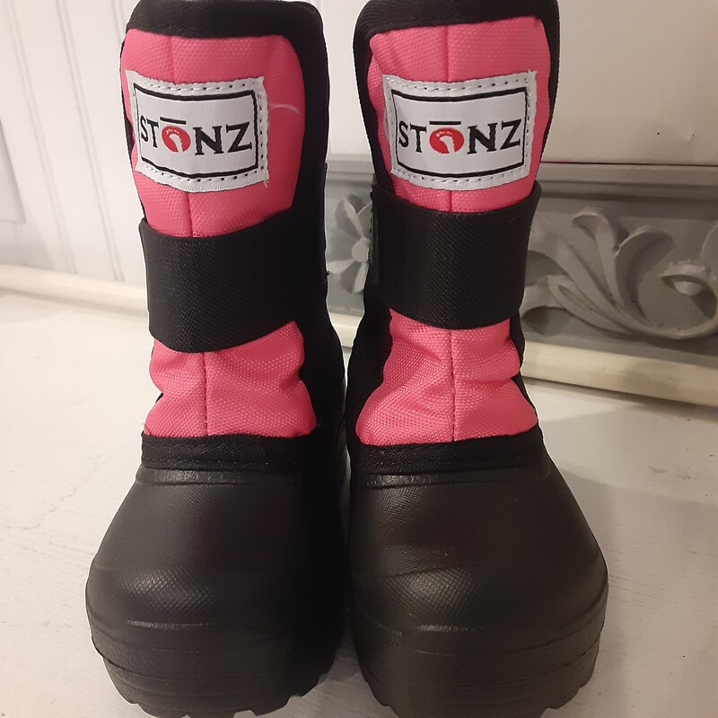 *Stonz Snow Boots NEW, Size: 5