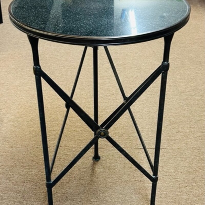 Round Stone Claw Foot Table
Black Stone Brown Iron Trim
Brown Claw Feet
Size: 19x29H
Heavy