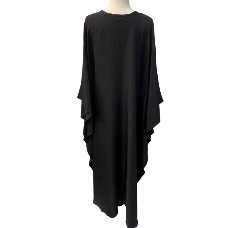NEW DawlFace Caftan<br />
Black with V-neck diamond pattern, kimono sleeves,  and flowy silhouette.<br />
One Size Fits Most.