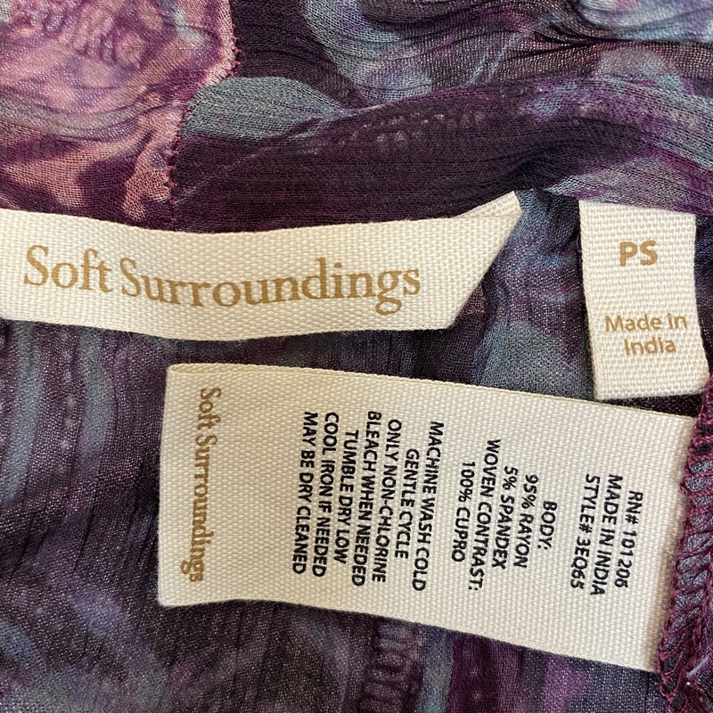 Soft Surroundings Open Cardigan<br />
Berry, Plum, Ocean, and Rose<br />
Size: Petite Small
