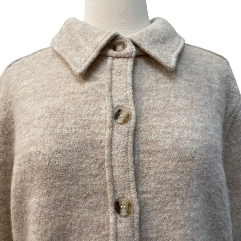 NEW Appleseeds Shacket<br />
100% Wool<br />
Color: Oatmeal<br />
Size: Petite XL