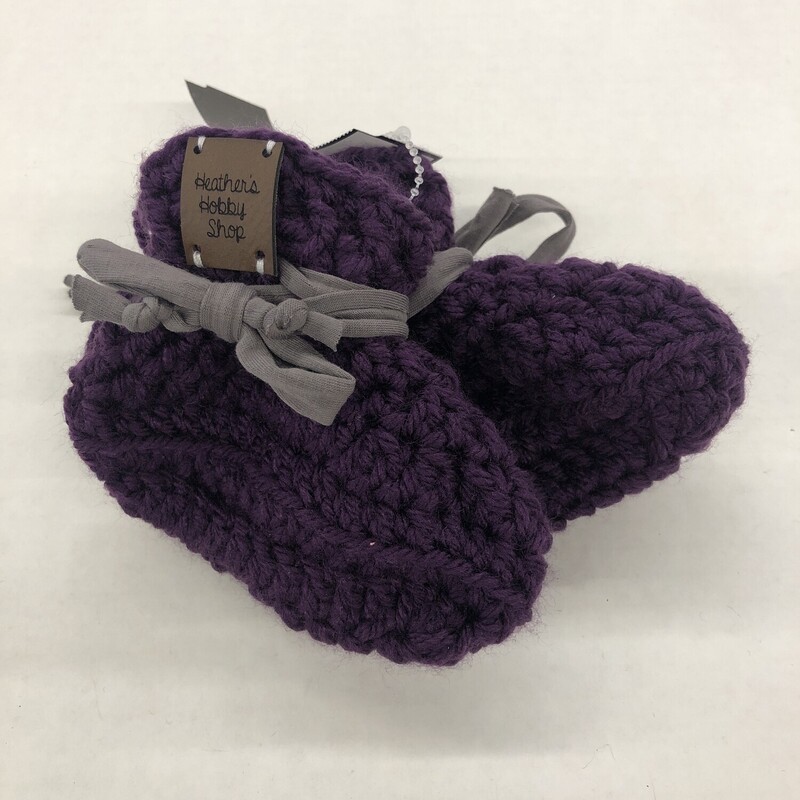 Heathers Hobby Shop, Size: 0-6m, Item: Slippers