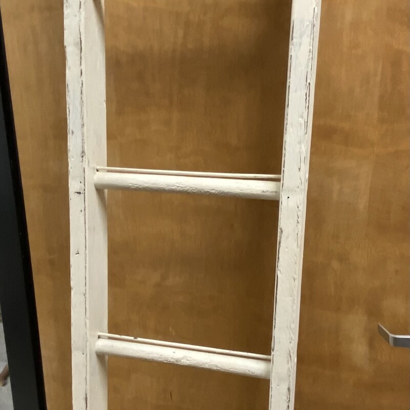 Cottage Painted Ladder