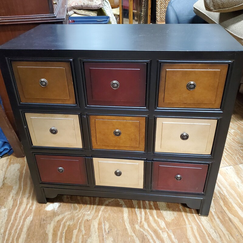 9 Drawer Accent Chest