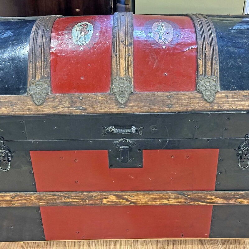 1776 Themed Domed Trunk