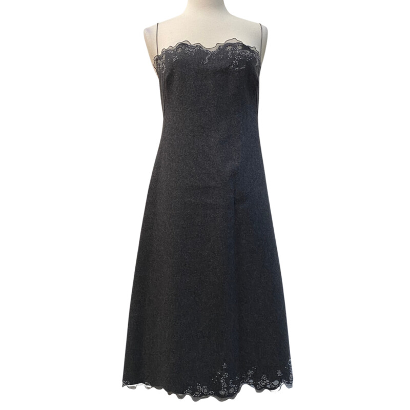 Tahari Wool Blend Dress
Spaghetti Straps
Silk Lining with Gorgeous Beading
Color: Gray
Size: 12