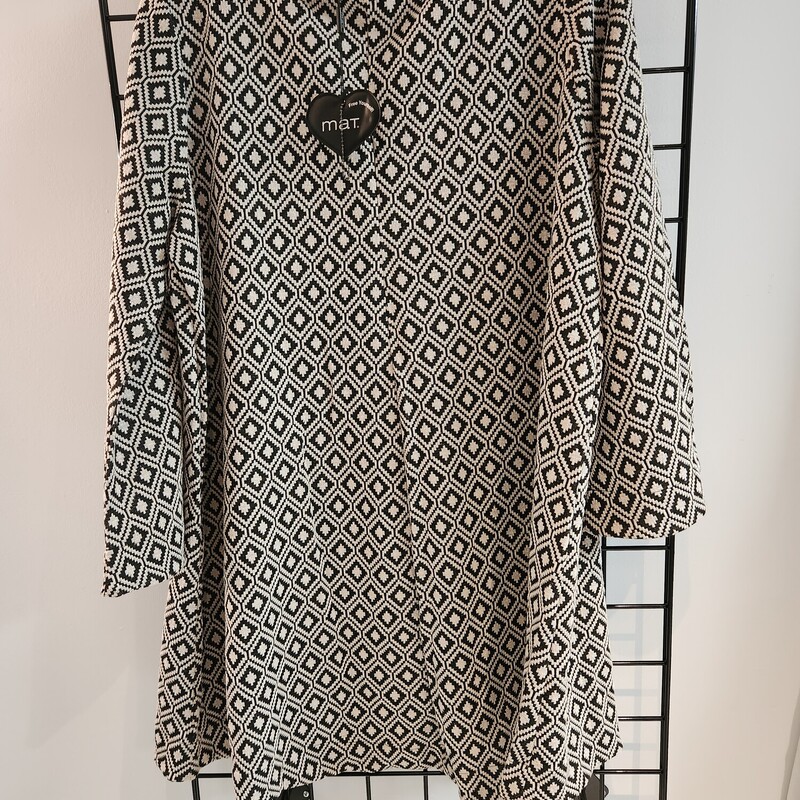 Mat. Sweater Tunic, Blk/grey, Size: L
new with tags, Over sized (1-2X)